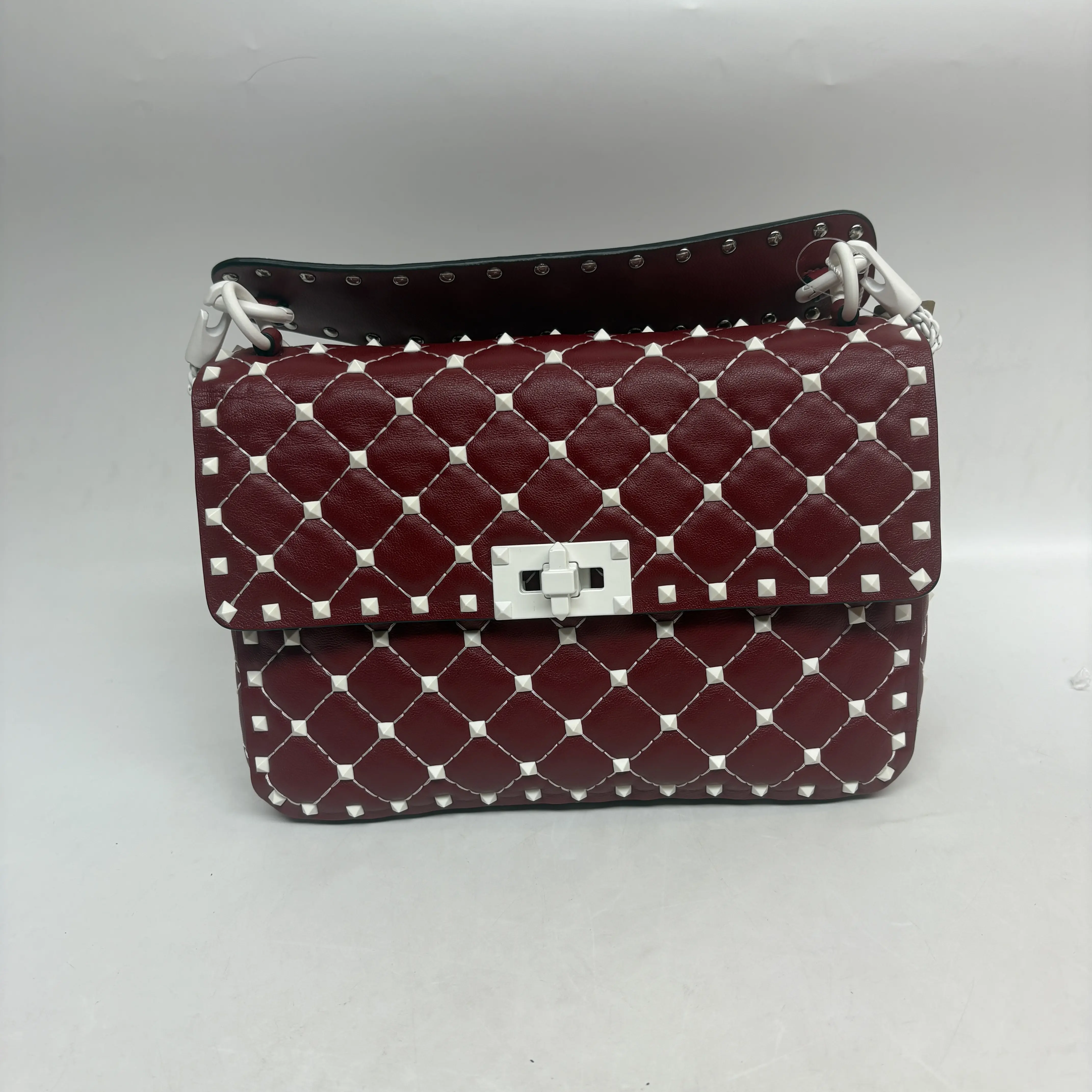 Pre-owned Calfdkin Crossbody Bags Valentino Rockstuds