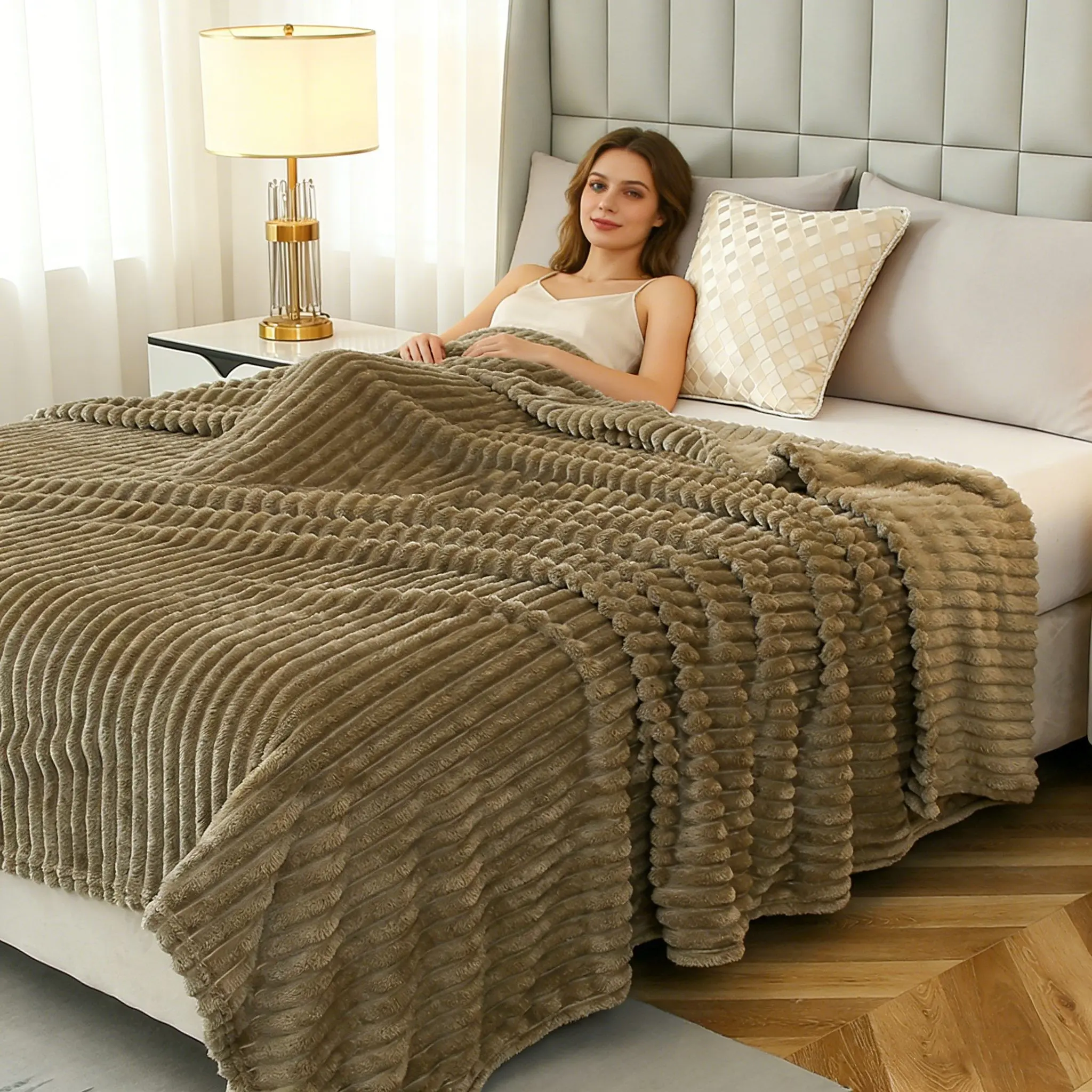 Decorative Striped Plush Blanket, Soft and Comfortable, Cozy Throw Blanket, Multiple Colors Available, Ideal for Bed/sofa, Perfect for Napping/reading/TV Watching, Easter Gift, Throw Blanket