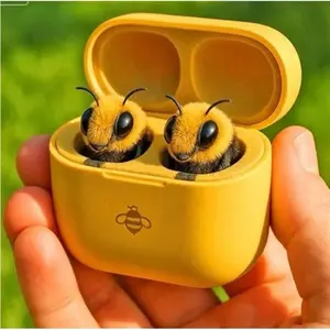 Motorcycle Culture Frog Shaped Headset, Animal Style Wireless Earphones, HD Stereo Bass.