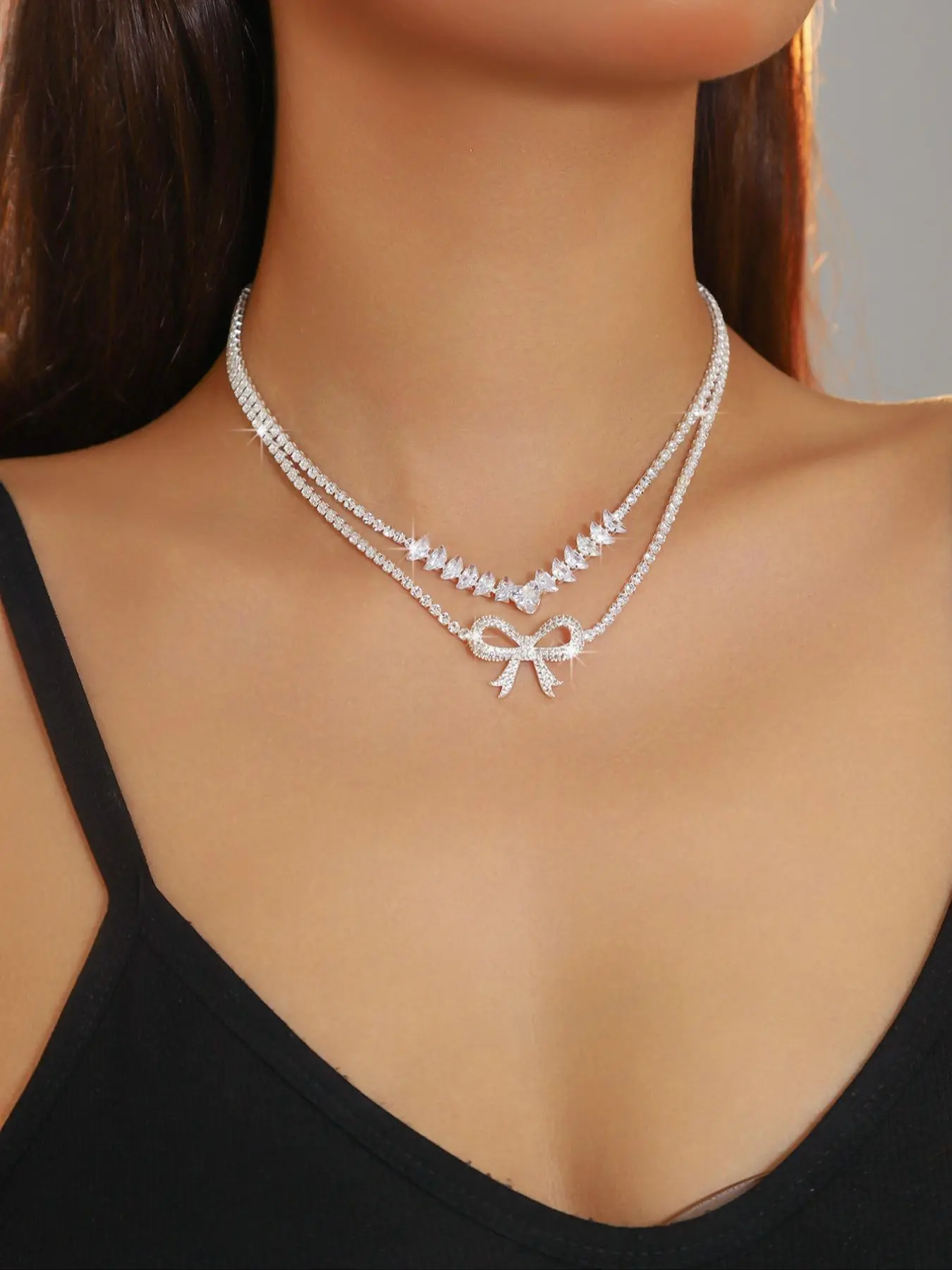 Women's Elegant Rhinestone Decorated Bowknot Design Layered Necklace, Exquisite Trendy Choker, Chic Jewelry As Gift for Girlfriend, Exquisite Chain Jewelry, Bling Stylish Accessory, High End Necklace, Fashion Necklace