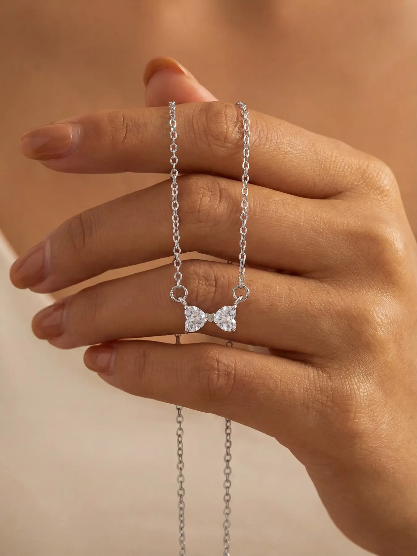 Elegant Bow Zircon Pendant Necklace for Women, Perfect Gift for Engagement Wedding Party, Casual Fashion Jewelry Accessory, Decorative Necklace, Zircon Stones Necklace