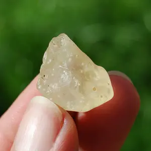 24ct 21mm Genuine Libyan Desert Glass Specimen, Libyan Gold Tektite d9