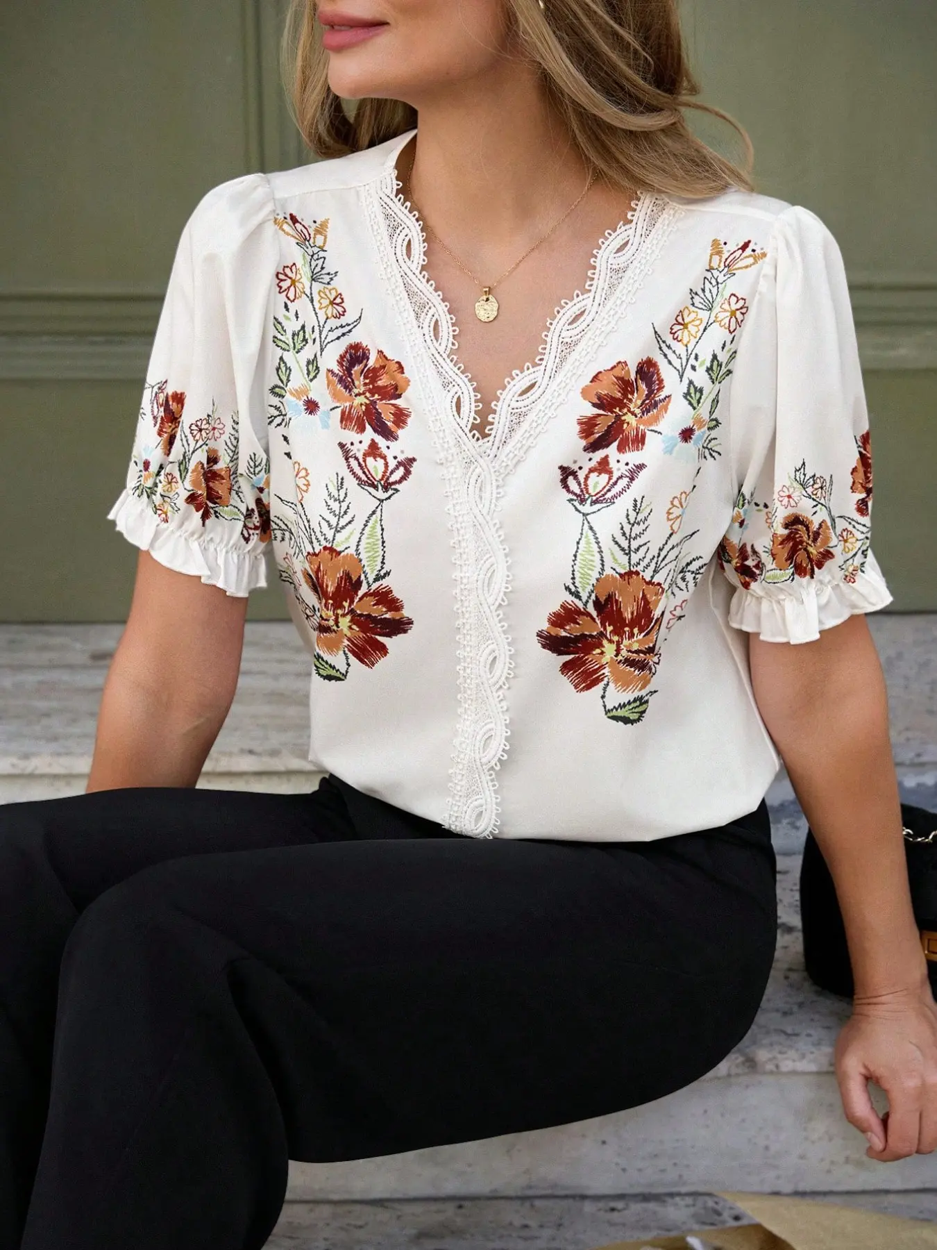 Elegant Women's Casual Chic V-Neck Short Sleeve Blouse Shirt Top, Casual Comfy Classy, Comfortable Retro Vintage Lace Print, Loose Fit, Perfect for Holidays and Daily Wear