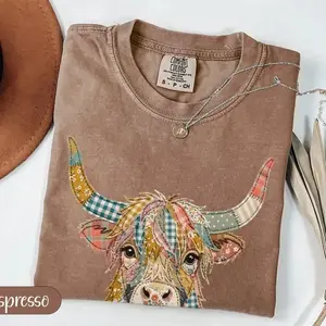 Comfort Colors PRINTED Highland Cow T-Shirts, Quilted Farm Animal Tee, Rustic Cottagecore Style, Boho Western Country Graphic, Unique Farmhouse Art - TrendWear USA