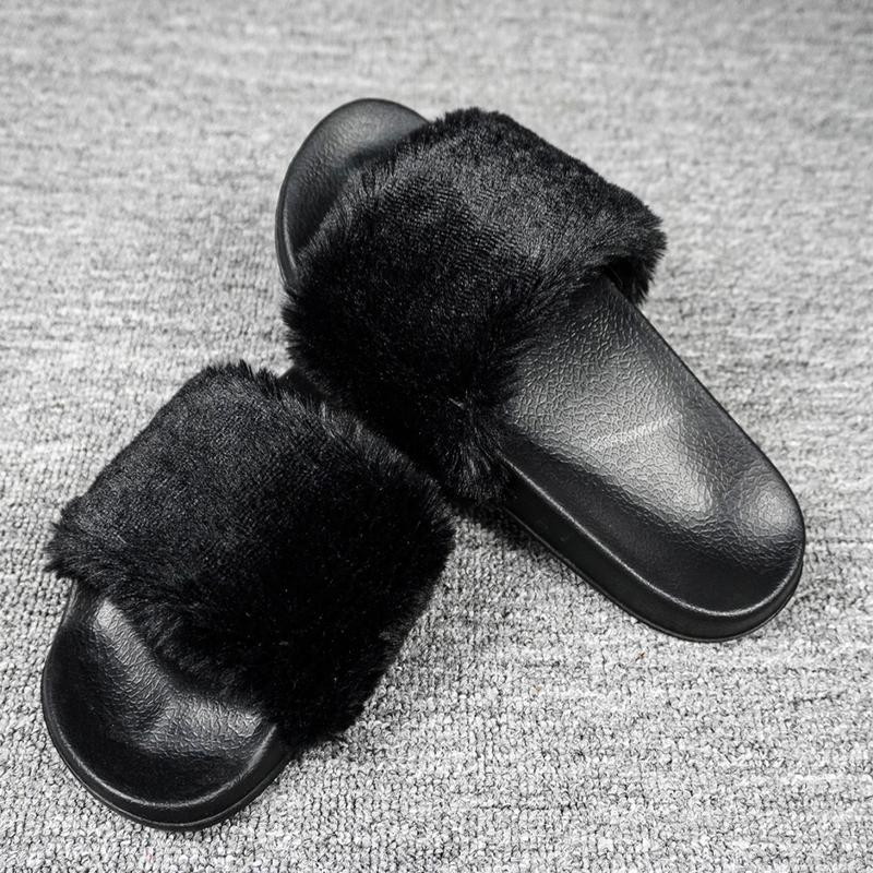 Women's Fuzzy Flip Flops Open Toe Memory Foam House Slides Casual Flat Slippers for Indoor & Outdoor Use Cork Footbed Anti-Slip Cashmere Faux Fur Material