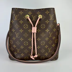 Pre-owned Louis Vuitton 400 Monogram Néonoé MM bucket bag