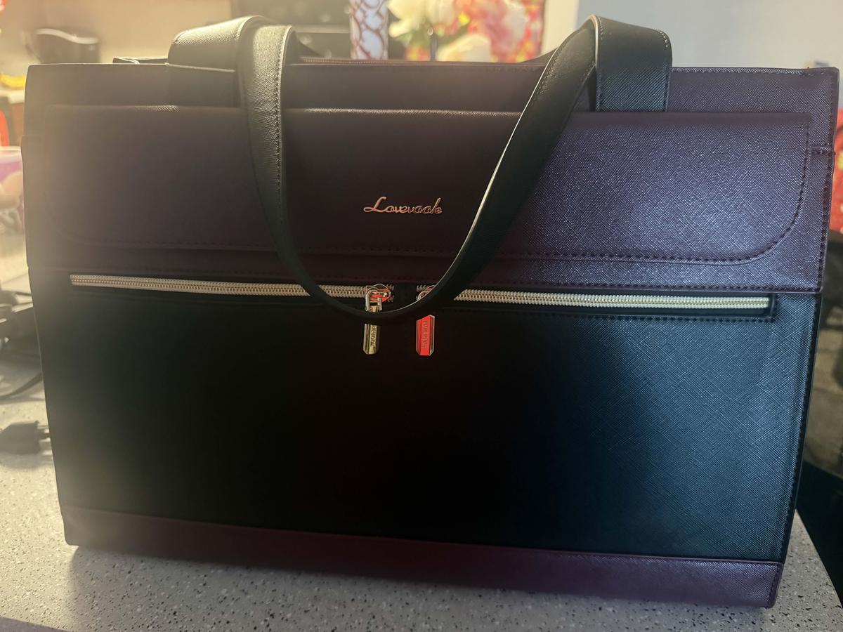 Item: Black-Purple, 15.6''