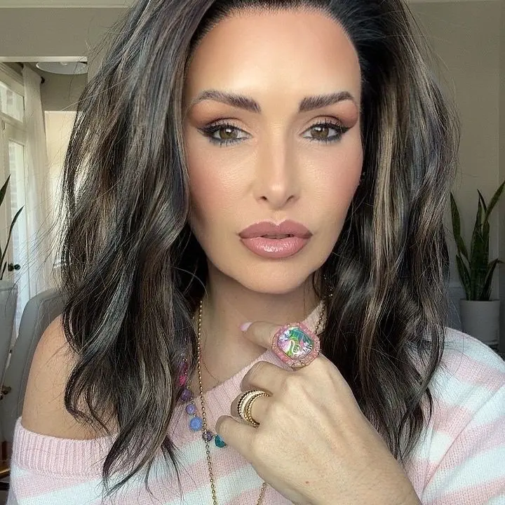 IMstyle Davina Tea Black Brown Highlight with Rooting Light Wavy Glueless Pre-plucked Natural Hairline 13*4 Lace Front Synthetic Wigs