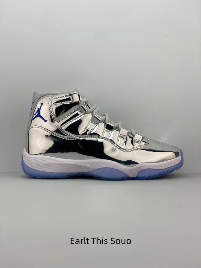 Shiny mirror metallic high-top casual trainers with seamless reflective leather, padded tall ankle collar for ankle support, translucent blue sole brings futuristic vibe for daily outings and night street shoots.