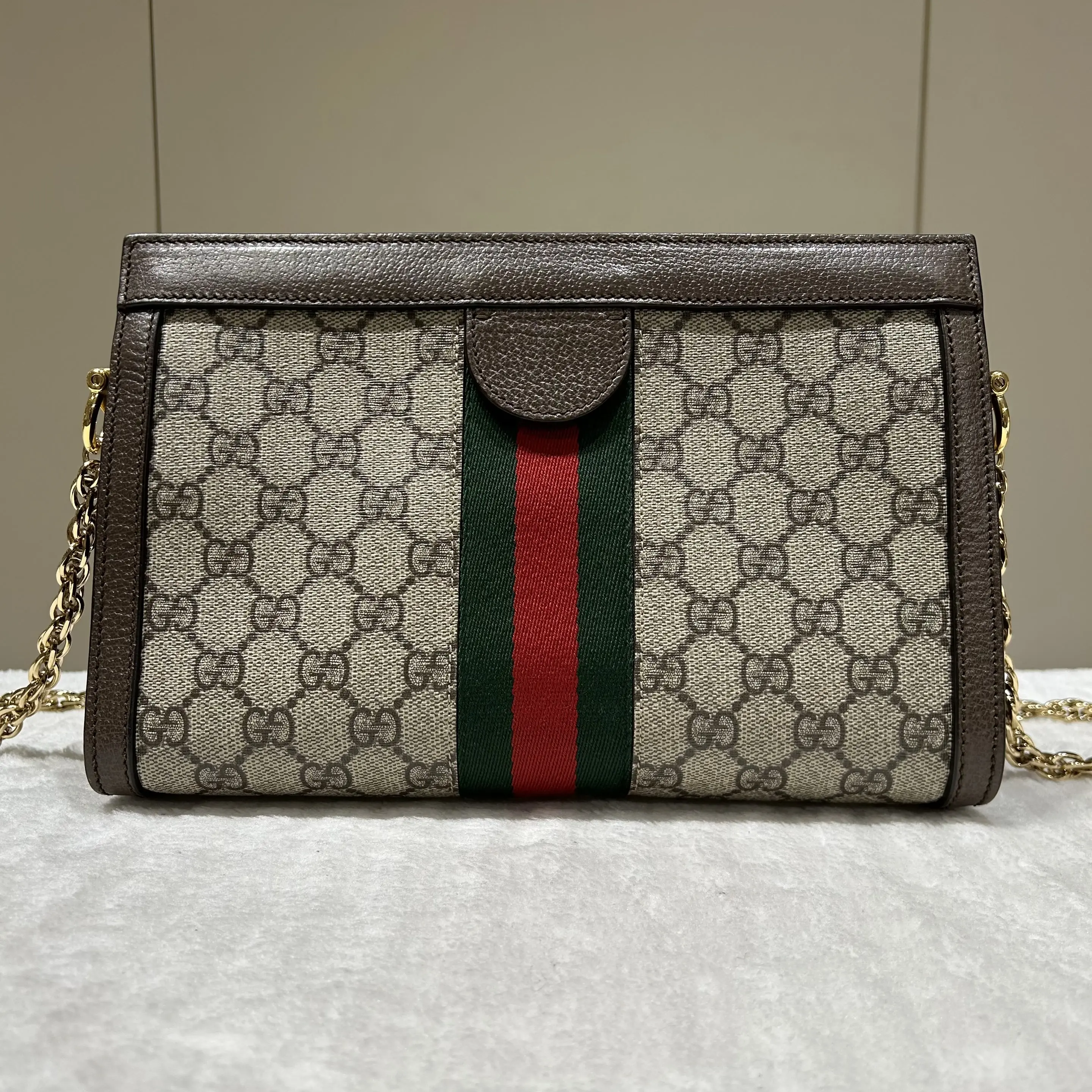 Pre-owned GUCCI leather Shoulder Bags Ophidia Small GG Supreme Crossbody Bag with Clip Closure 77231048