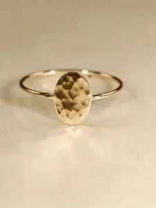 Elegant Oval Metal Ring for Women, Casual Chic Everyday Jewelry, Versatile Commuter Accessory, Simple Yet Stylish Design, Oval Shaped Ring