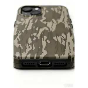 Jungle Elite: Tactical Tree Bark Camouflage Case