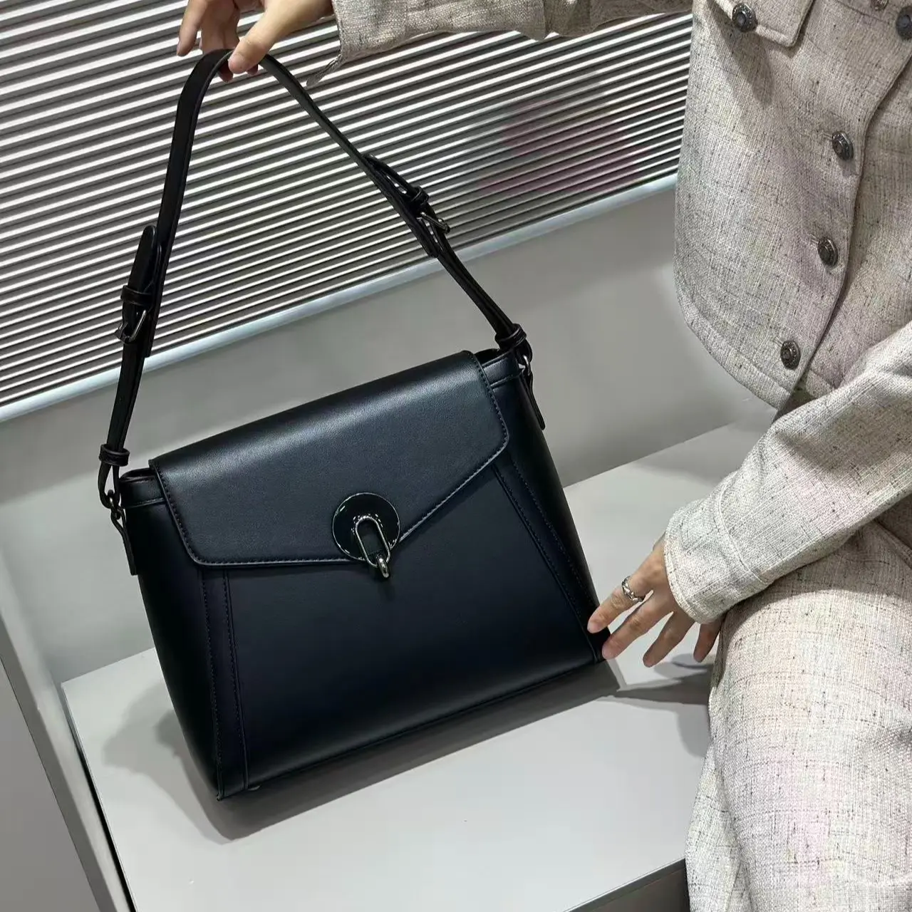 H263-New elegant and versatile commuter bag solid color shoulder cross-body bag
