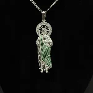 San Judas Pendant -925 Sterling Silver -Green Zirconia Design, Ideal for Jewelry Enthusiasts, Elegant Design.