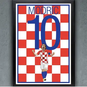 Modric Poster, Luka Modric Printable Poster, Home Decor, Poster Unframed/Framed/Black aluminum framed