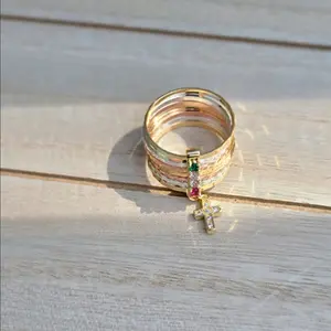 Tricolor cruz semanario ring