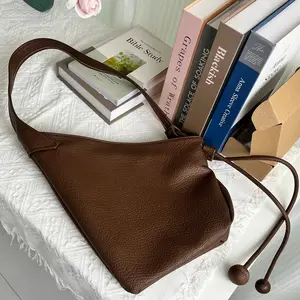 Large Capacity Commuter Tote Bag – Soft Leather Crossbody with Unique Bubble Corner Design