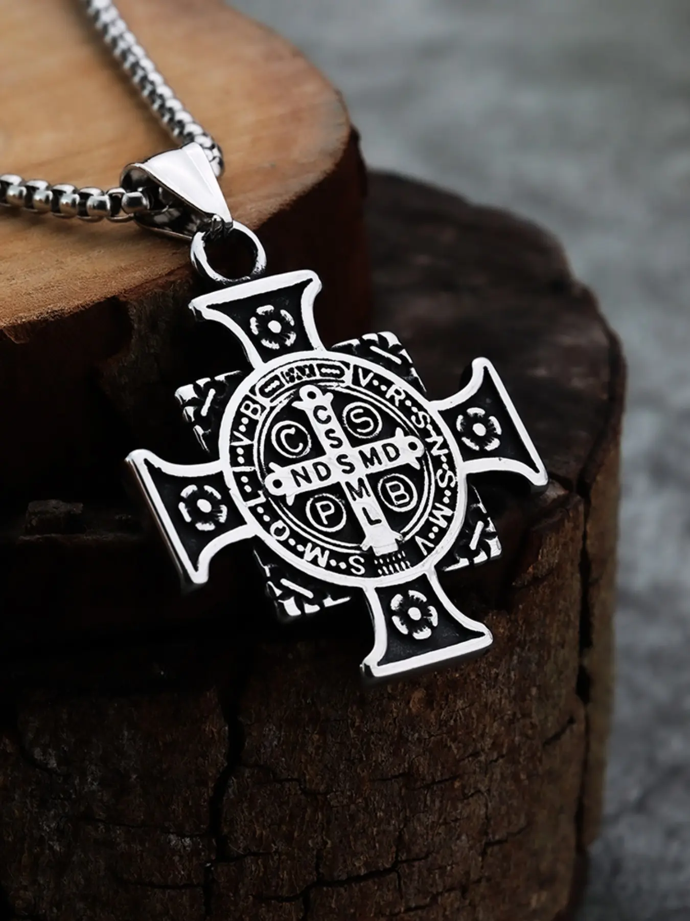 Stainless Steel Saint Christopher Protect Us Cross Medal Necklace, Fashion Jewelry for Party, Daily Clothing Decor, Trendy All-match & Exquisite Jewelry for Gift, Cross Necklace Chain