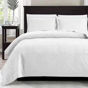 King Size Set White Bedspreads - Soft Bed Summer Lightweight Bedspread Comforter - Style Wave Pattern Coverlet for All Season - 3 Pieces (1, 2 Pillow Shams)