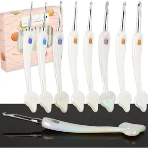 9 count Crochet Hooks Set 2.5mm-7mm (C-J),   Handle Crochet  with  Tips, Easy Grip for Pencil &  Hold, Smooth Crochet Hooks for Beginners &  Hands
