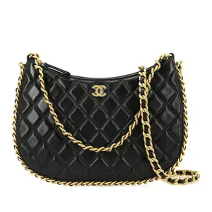Pre-owned Leather Shoulder Bags Chanel Quilted Lambskin Chain Hobo Bag – Large Black Handbag with Gold Tone Hardware