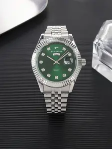 A men's business quartz watch, Quartz wristwatches, Business fashion watches, featuring sparkling rhinestone hour markers, serrated bezel, dual date display. The stainless steel bracelet, perfect for daily commutes and special occasions