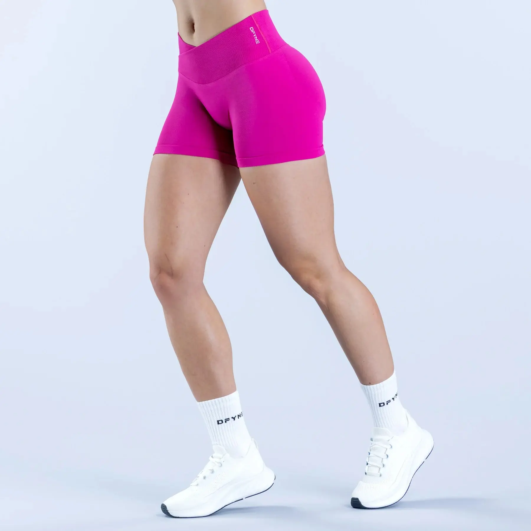 DFYNE Vision Shorts 4.5" Low-mid Rise V Waist Band Seamless Sculpting Gym Shorts with Supportive Waistband Stretch Compression Fit Squat-Proof Women’s Performance Activewear
