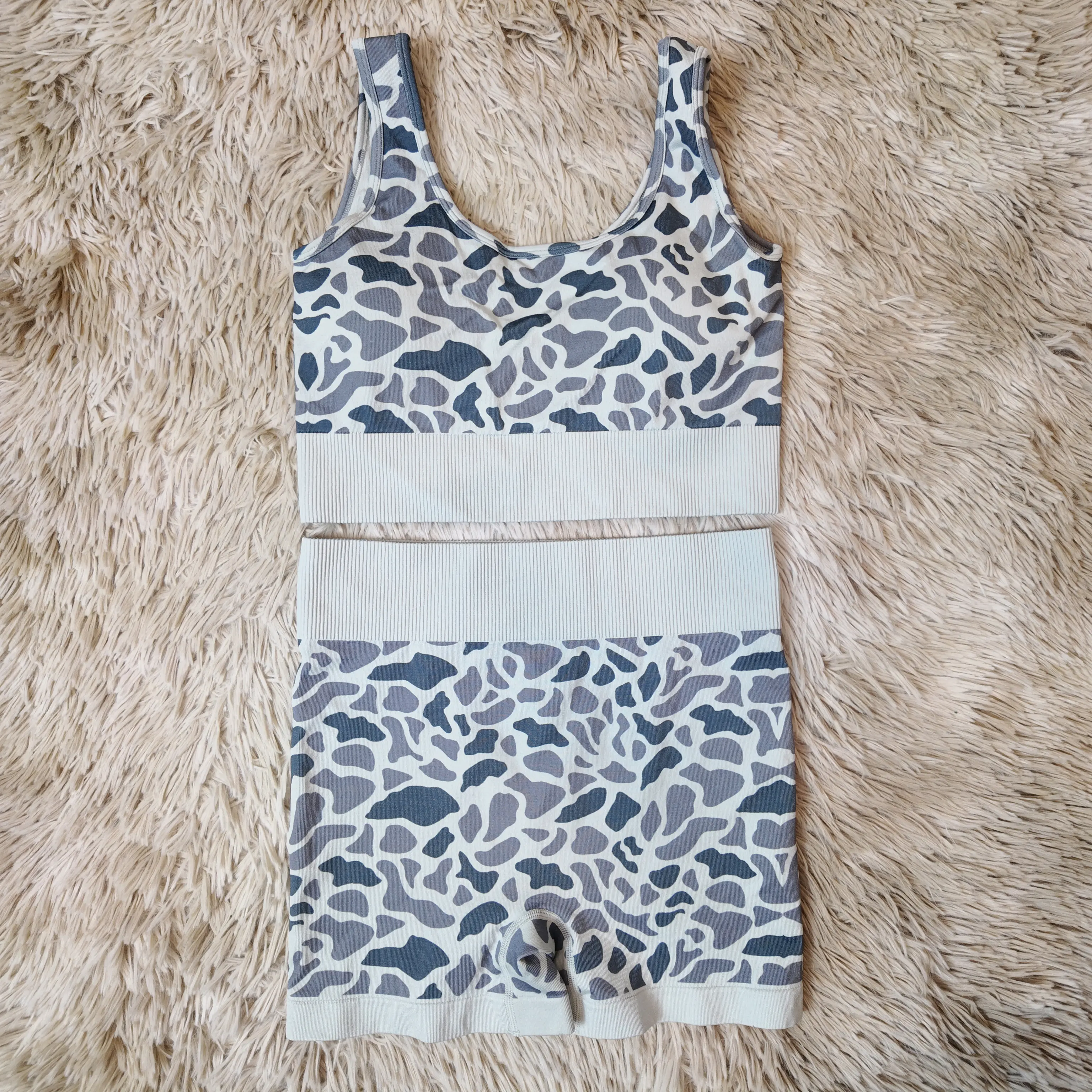 Sleeveless camo plaid printed bras top & shorts seamless women summer active wear