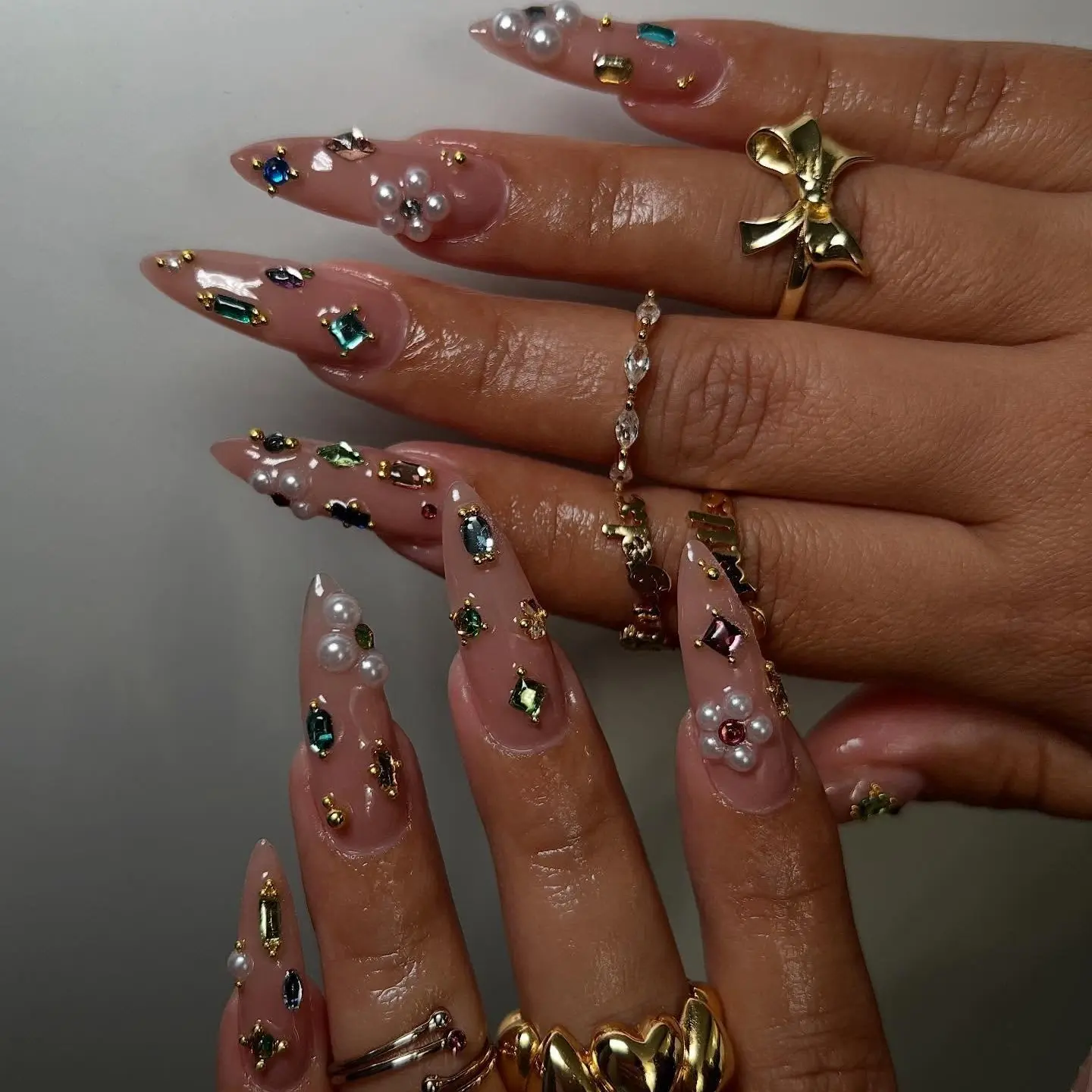 (MTO) BubbleNailArt Nude Jelly Long Almond Press On Nails Pearl Rhinestone Handmade Reusable Nails Fashion Hand Accessories