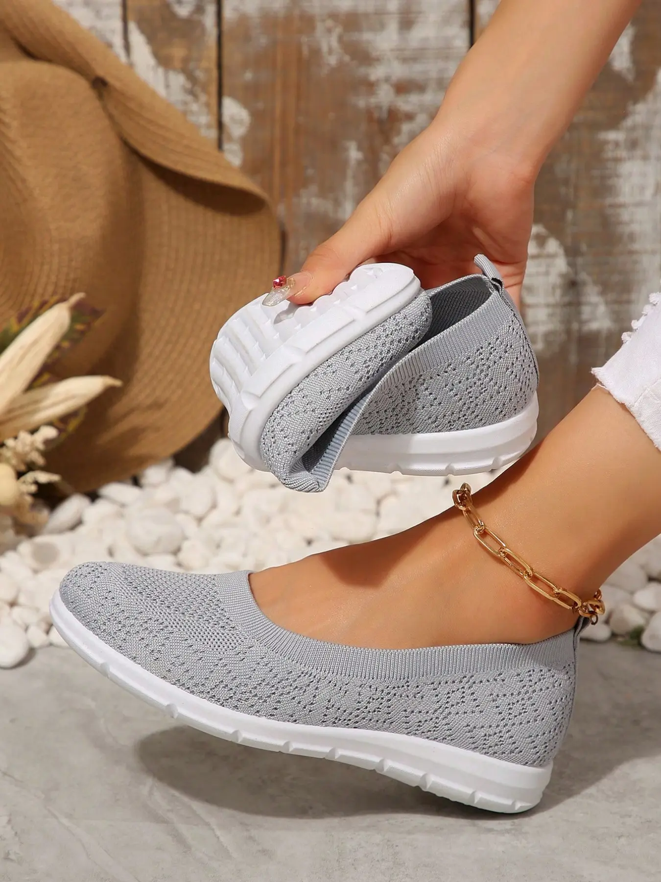 Summer Breathable Flyknit Low-Top Shoes, Women's Soft Sole Slip-On Lazy Shoes, Lightweight Anti-Slip Granny Shoes, Walking Shoes, Breathable Slip Ons, Fashion Casual Shoes, Casual Lifestyle Footwear, Summer Rubber Footwear