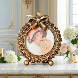 Vintage Round Frame with Embossed Pattern, European Style Mini Desktop Photo Frame, Warm Home Decor for Photos and Photography Props, Antique Picture Frames