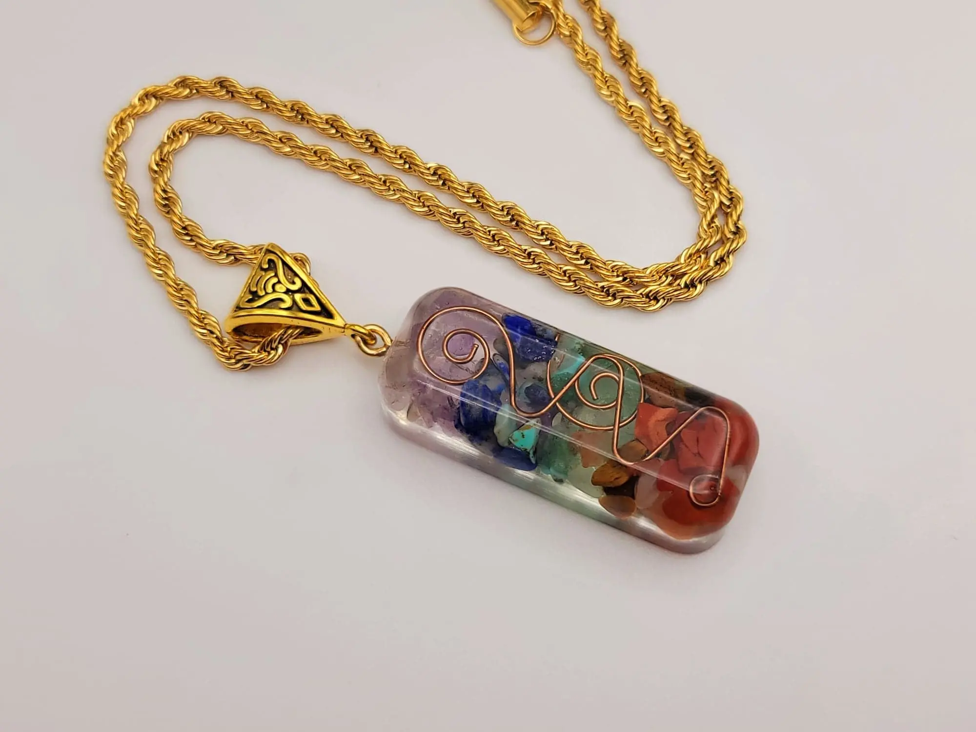 Natural Handmade Crystal Necklace Gold Tone 7 Chakras Healing Choker Orgone