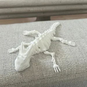 Skeleton dragon articulated, white, very fun