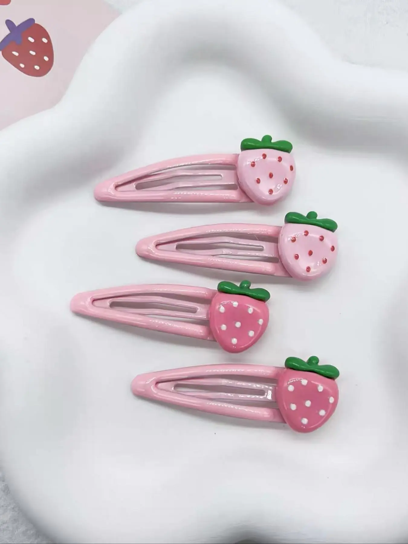 Cute Strawberry Design Hair Clip (4pcs), Fashionable Hair Accessories for Women & Girls, Lovely Hairwear Plain Color Temperament Bangs Clip for Party, Daily Clothing Decor, Decorative Hair Clips, Hair Clip Set, Super Cute Clips