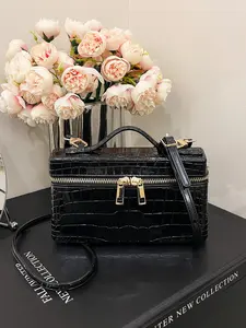 Women's Crocodile Embossed Box Handbag, Top Handle & Crossbody Design, Elegant Fashion Accessory for Daily Use, Crossbody Purses