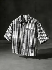 Unisex Black-White Checkered Gingham Cross "God is good" Print Button-Down Shirt, Oversized Cropped Fit, American Retro Religious Street Style, Summer Casual Versatile Top with handwritten slogan & vintage carved cross detail