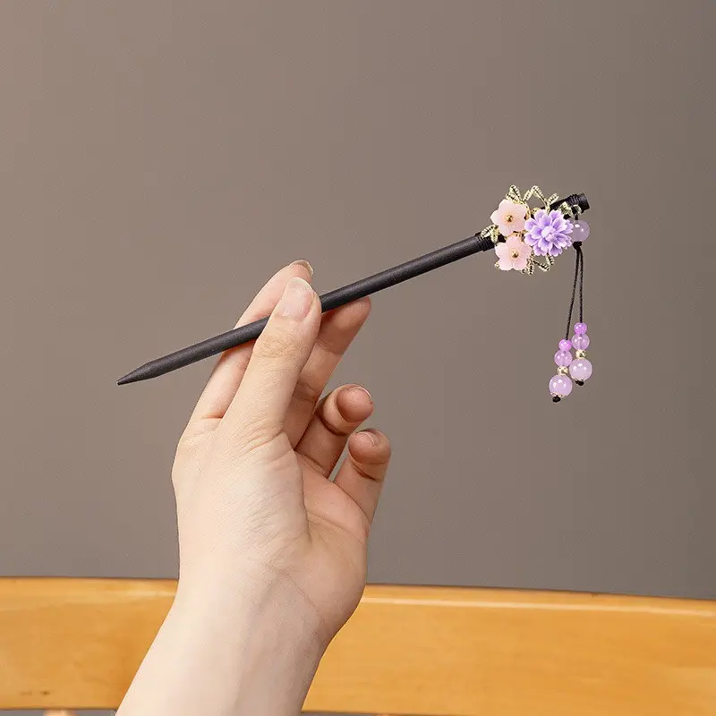 Purple flower pearl tussel kuckle