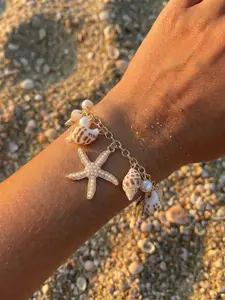 Boho Beach Vacation Style Bracelet, Elegant Small Luxury Shell Starfish Pearl Fringe Wristband, Perfect for Sand and Island Getaways