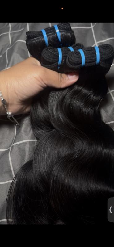 Bodywave Hair - Black Wavy Hair Extensions with Blue Bands for Stylish Looks