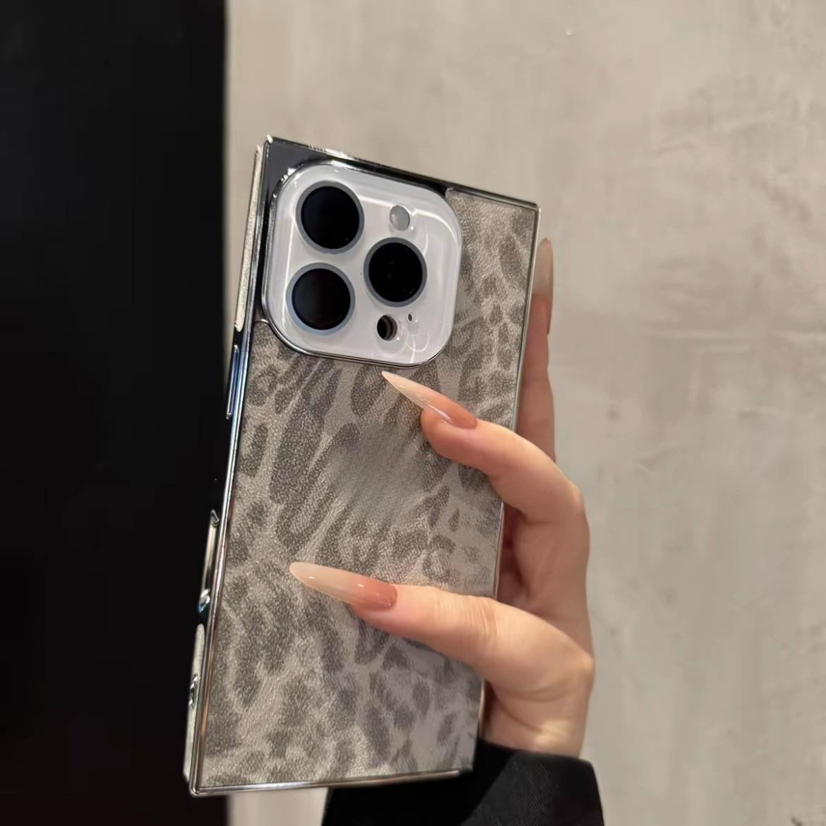 Luxury Rhinestone Square Edge Phone Case, Bling Diamond Full Camera Protection Shockproof Cover with Heart Design for IP 17 Pro max, 16plus, 15, 14, 13 junk