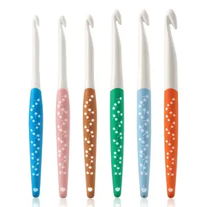 Chunky Crochet Hooks 6-12mm - 6 Pack Ergonomic Crochet Needles with Cherry Toned Handles, Perfect for Bulky Yarn