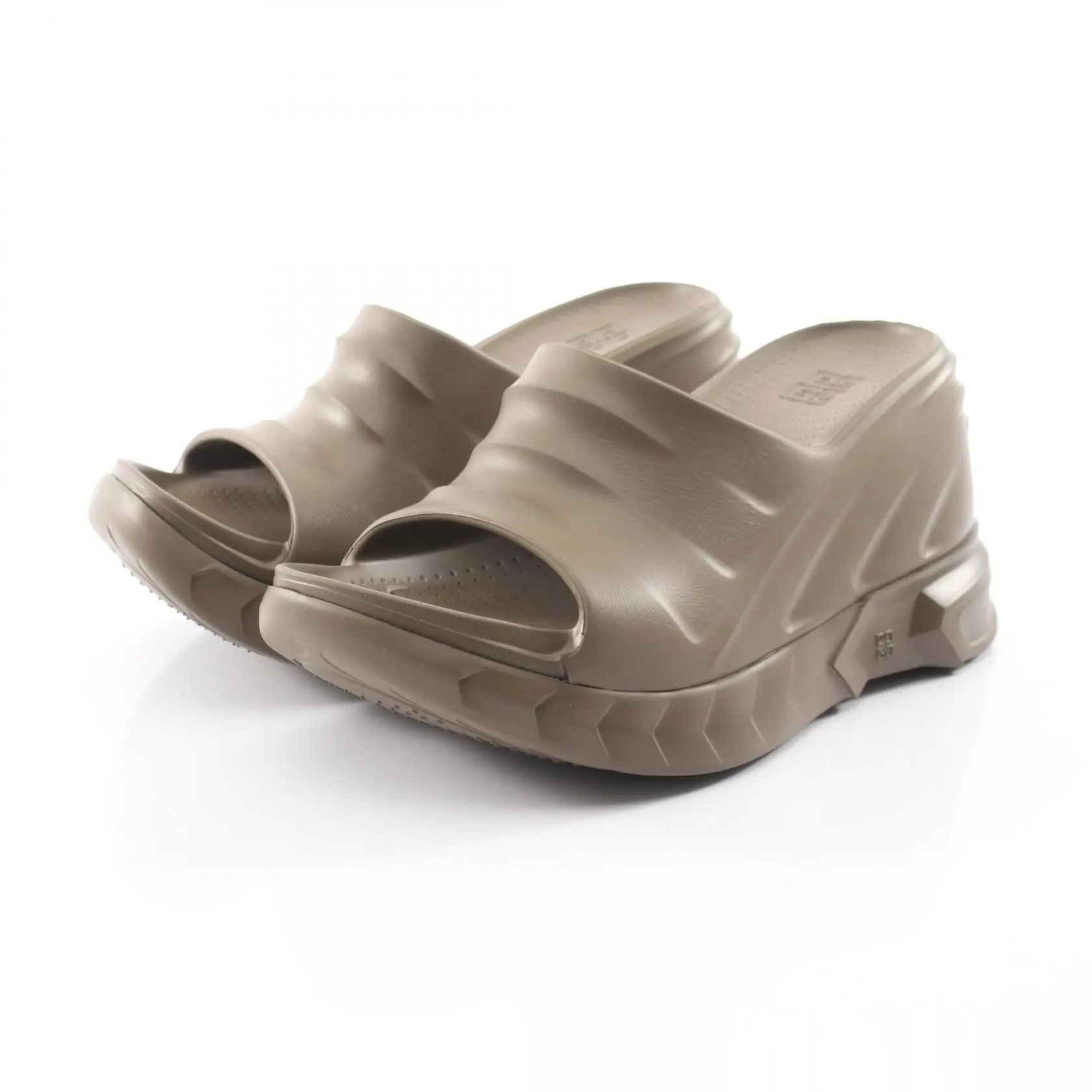 Pre-owned GIVENCHY Rubber Small Leather Goods Marshmallow Wedge Sandals