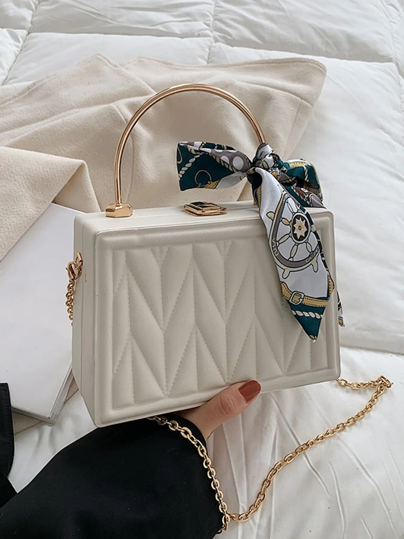 Retro fashion simple and casual versatile shoulder bag, niche personality classic retro bow decorative shoulder bag, gentle and elegant temperament versatile suitable for daily travel, shopping and dating, Elegant bags, Fashion Elegant Handbag
