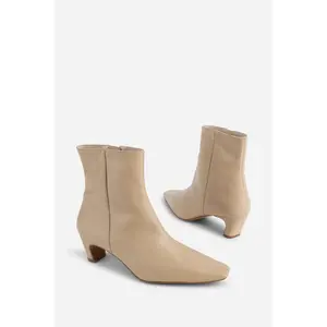 LEXI KITTEN HEEL ANKLE BOOT