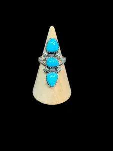 Handcrafted Kingman Turquoise Statement Ring - size 7