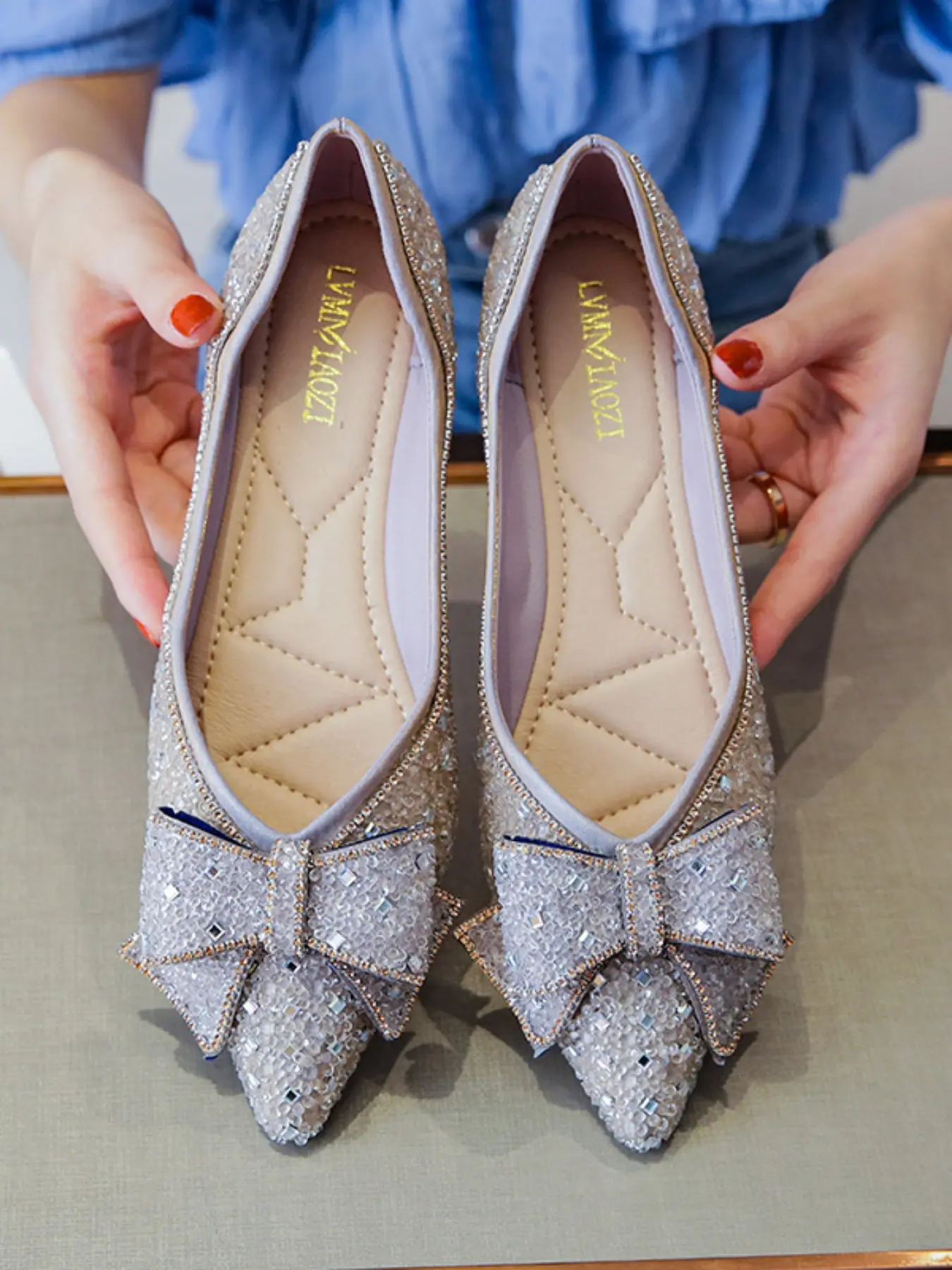 Women's Diamond Flat Heel Shoes, Pointed Toe with Butterfly Knot Pearl Diamonds, Fashion Low Heel Dress Shoes for Weddings and Business