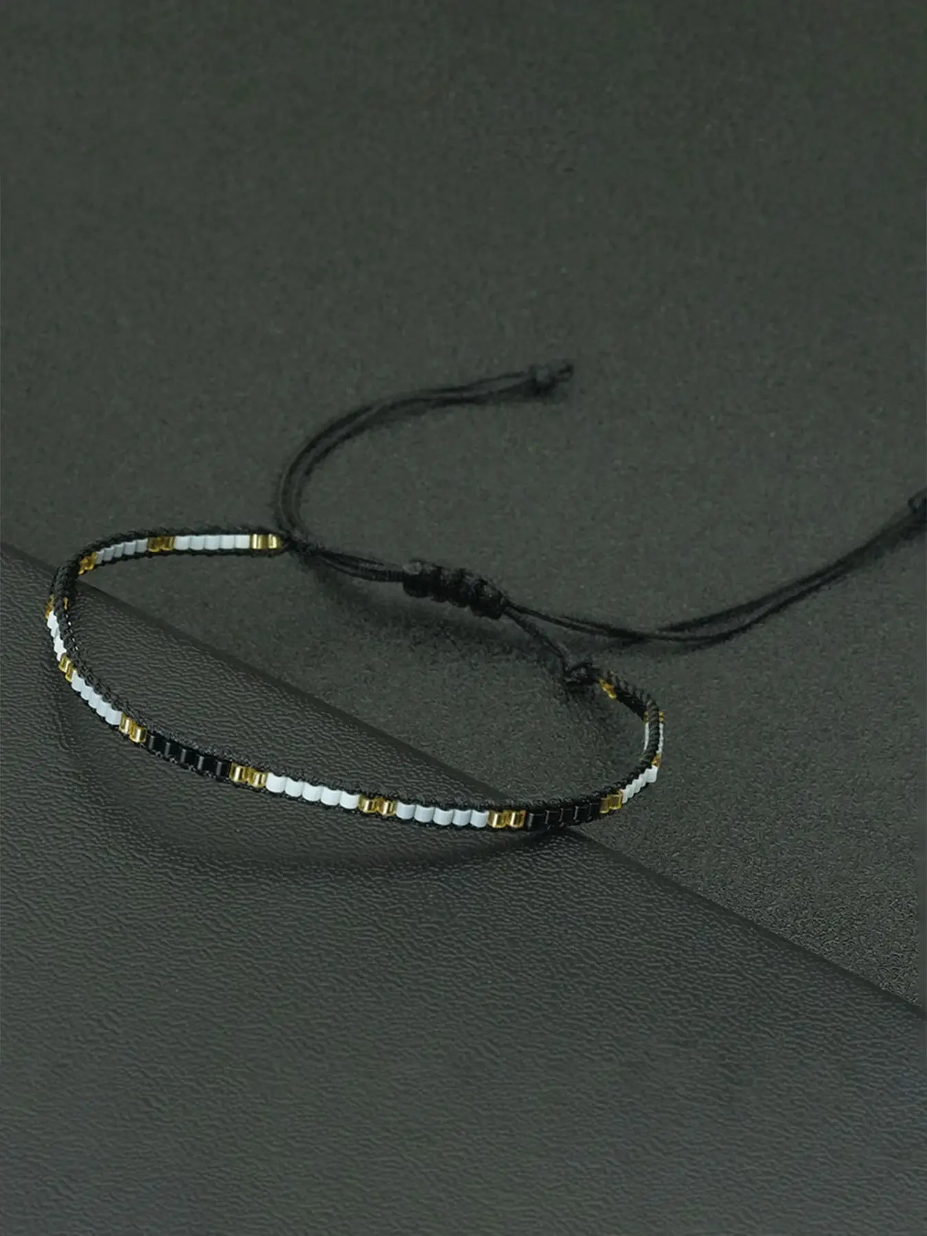 Handmade Bohemian Colorful Seed Bead Bracelet, Adjustable String Jewelry, Simple Design Couple Gift, Unisex Fashion Accessory, Bohemian Bracelets