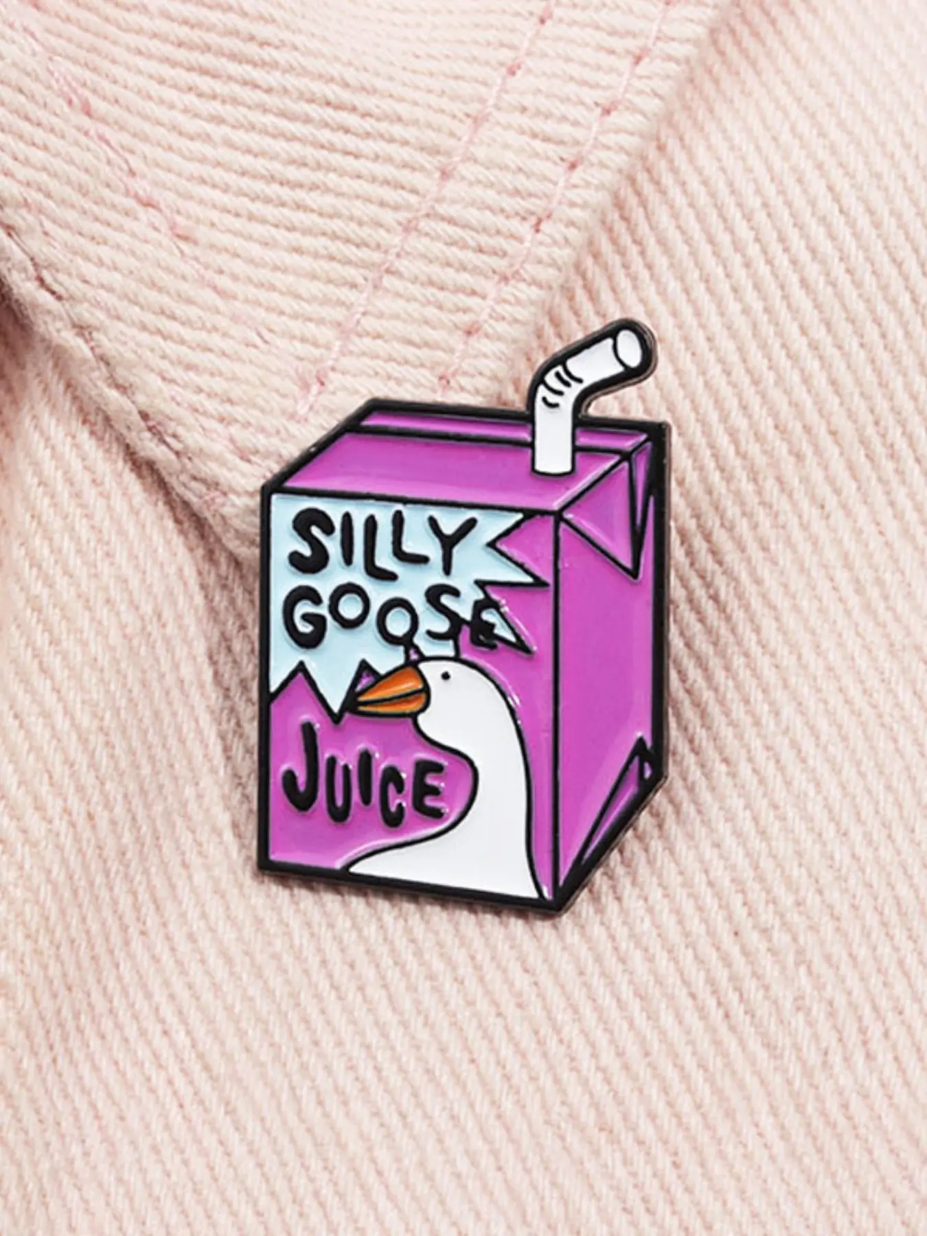 Cartoon Silly Goose Enamel Pin Cute Animal Purple Juice Metal Brooch Clip Lapel Backpack Badge Fashion Jewelry Accessories Brooch Pins Gift for Friends