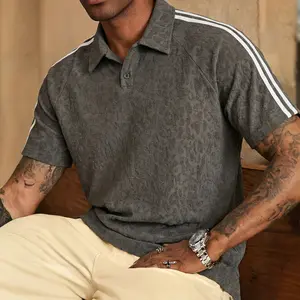 Men’s fashion short sleeves with a striped design; regular fit; solid color; basic style; street style; suitable for outdoor wear.