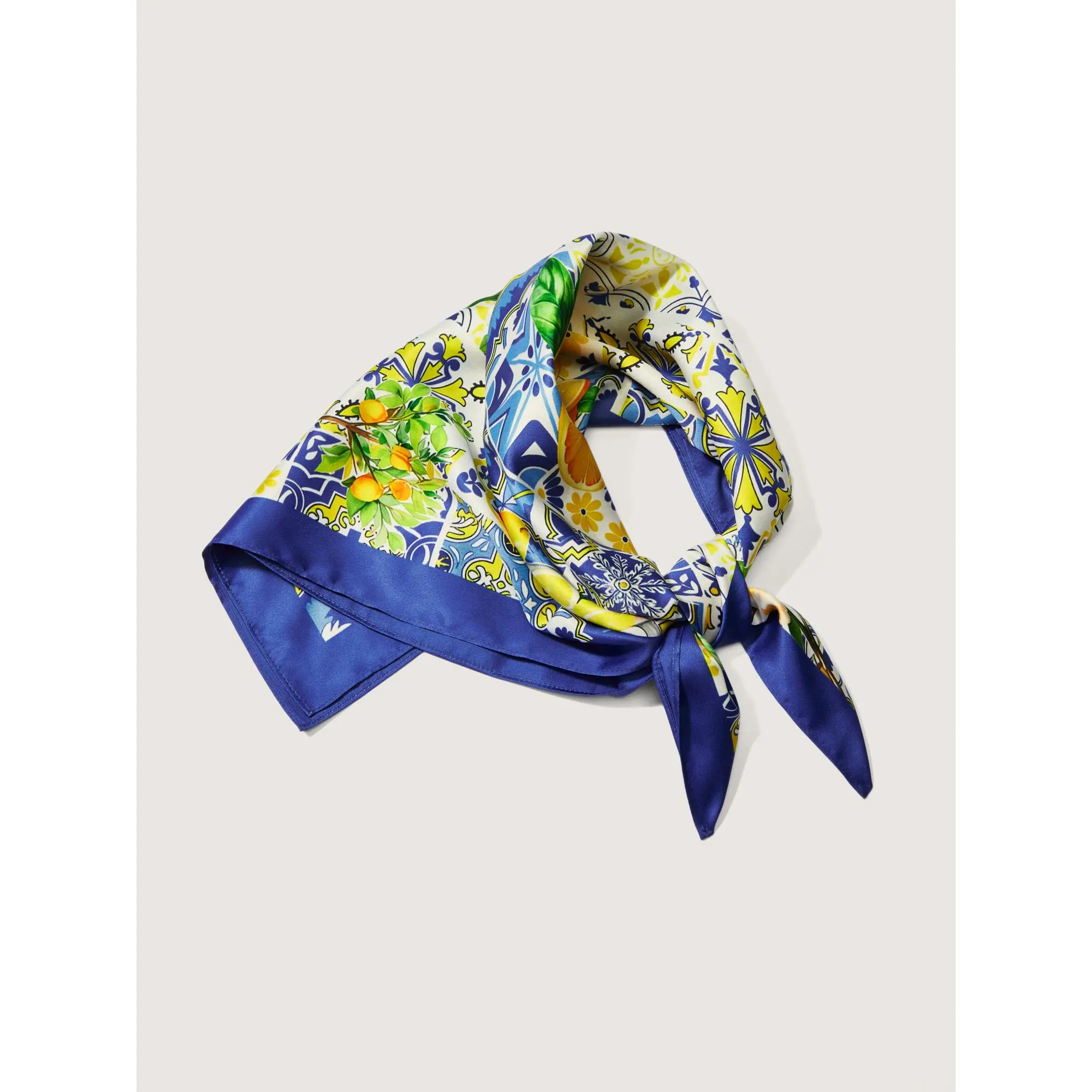 BLOOMCHIC Women's Plus Size Lemon Groove Print Contrast Scarf - Bandana Print, Casual, Bright Multicolored, Chic Neckerchiefs [M-6X] 2026 Spotlight, Summer Wear, Bandana Print Neckerchiefs Fashion Headscarf